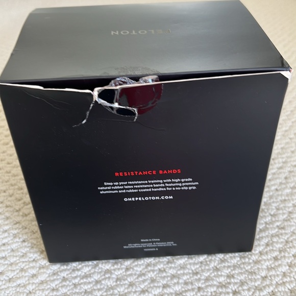 Like new with box Peloton resistance bands - set of 3 bands - Picture 6 of 8